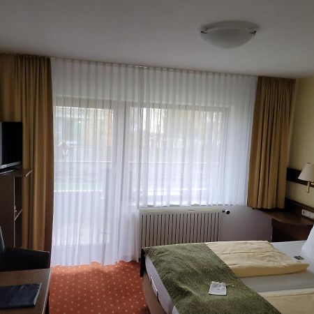 Kurparkhotel-Gemuend Buitenkant foto